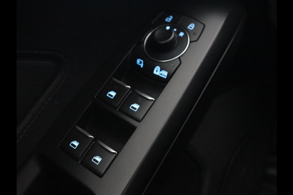 Ford Focus 1.0 EcoBoost Hybrid Titanium X | Stoel & stuurverwarming | Camera | Trekhaak | Carplay | Digital Cockpit | Full LED | Keyless