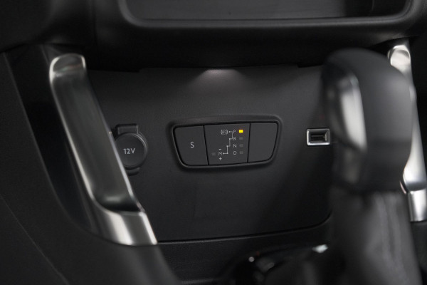 Citroën C3 Aircross PureTech 130 EAT6 Max | Parkeersensoren | Stoelverwarming | Apple Carplay | 16 Inch Lichtmetalen Velgen Citroën C3 Aircross PureTech 130 EAT6 Max | Parkeersensoren | Stoelverwarming | Apple Carplay | 16 Inch Lichtmetalen Velgen