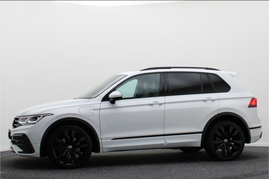 Volkswagen Tiguan 1.4 TSI eHybrid R-Line Business+ Panoramadak, 360° Camera, Head-Up, ACC, Keyless, Trekhaak, 20"