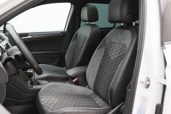Volkswagen Tiguan 1.4 TSI eHybrid R-Line Business+ Panoramadak, 360° Camera, Head-Up, ACC, Keyless, Trekhaak, 20"