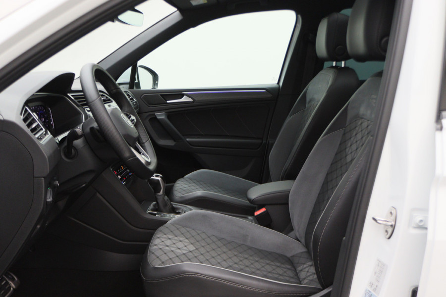 Volkswagen Tiguan 1.4 TSI eHybrid R-Line Business+ Panoramadak, 360° Camera, Head-Up, ACC, Keyless, Trekhaak, 20"