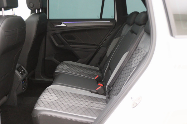 Volkswagen Tiguan 1.4 TSI eHybrid R-Line Business+ Panoramadak, 360° Camera, Head-Up, ACC, Keyless, Trekhaak, 20"