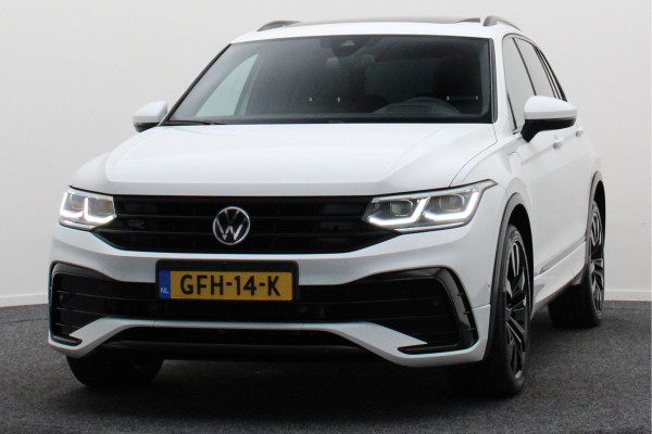 Volkswagen Tiguan 1.4 TSI eHybrid R-Line Business+ Panoramadak, 360° Camera, Head-Up, ACC, Keyless, Trekhaak, 20"