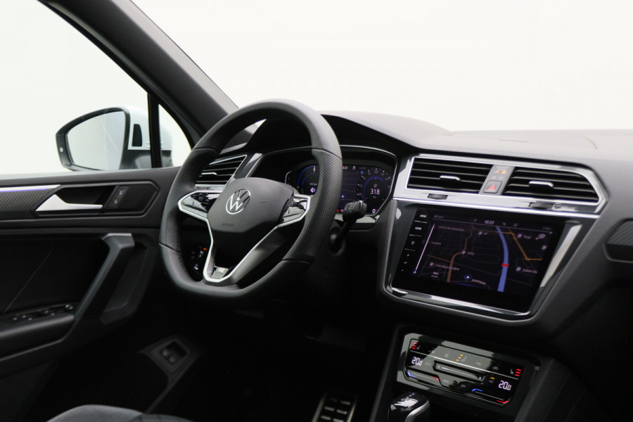 Volkswagen Tiguan 1.4 TSI eHybrid R-Line Business+ Panoramadak, 360° Camera, Head-Up, ACC, Keyless, Trekhaak, 20"