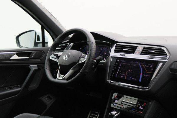 Volkswagen Tiguan 1.4 TSI eHybrid R-Line Business+ Panoramadak, 360° Camera, Head-Up, ACC, Keyless, Trekhaak, 20"
