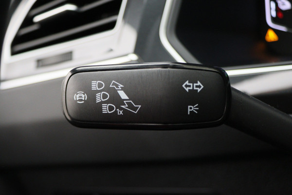 Volkswagen Tiguan 1.4 TSI eHybrid R-Line Business+ Panoramadak, 360° Camera, Head-Up, ACC, Keyless, Trekhaak, 20"