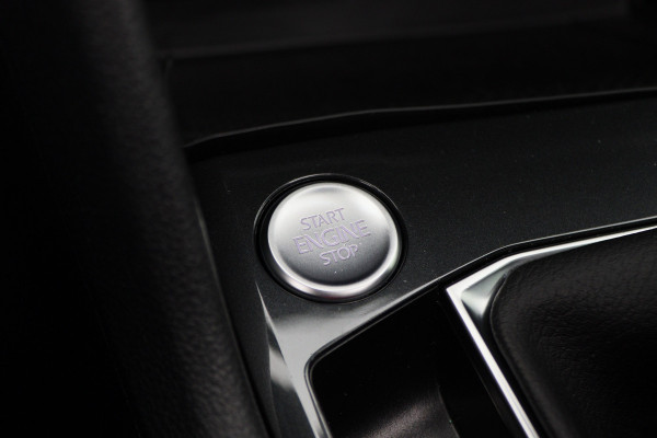 Volkswagen Tiguan 1.4 TSI eHybrid R-Line Business+ Panoramadak, 360° Camera, Head-Up, ACC, Keyless, Trekhaak, 20"