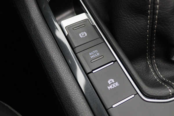 Volkswagen Tiguan 1.4 TSI eHybrid R-Line Business+ Panoramadak, 360° Camera, Head-Up, ACC, Keyless, Trekhaak, 20"