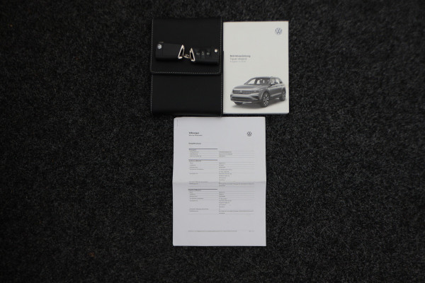 Volkswagen Tiguan 1.4 TSI eHybrid R-Line Business+ Panoramadak, 360° Camera, Head-Up, ACC, Keyless, Trekhaak, 20"