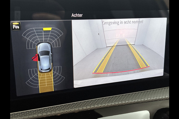 Mercedes-Benz A-Klasse 220 Premium Plus AMG-Line(Goed OnderH, Panorama, SfeerV, Elektrische Stoelen, StoelV, Camera, Navi, Etc)