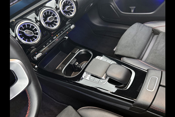 Mercedes-Benz A-Klasse 220 Premium Plus AMG-Line(Goed OnderH, Panorama, SfeerV, Elektrische Stoelen, StoelV, Camera, Navi, Etc)