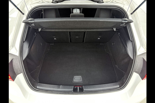 Mercedes-Benz A-Klasse 220 Premium Plus AMG-Line(Goed OnderH, Panorama, SfeerV, Elektrische Stoelen, StoelV, Camera, Navi, Etc)