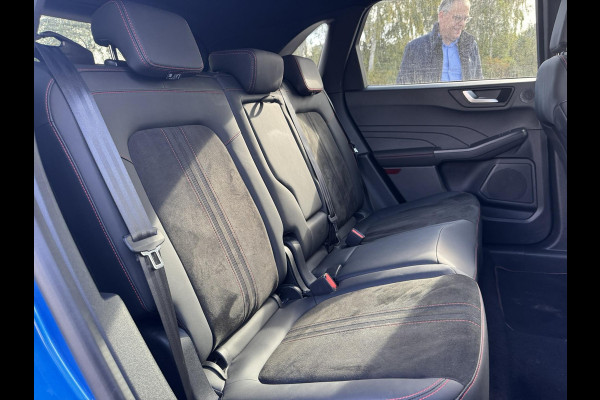 Ford Kuga 2.5 PHEV ST-Line X 243pk | SCI | Wegklapbare trekhaak | Panoramadak | Winter Pack | Head up Display | All season banden