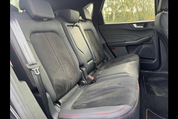 Ford Kuga 2.5 PHEV ST-Line X 243pk SCI | Wegklapbare trekhaak | Panoramadak | Winter Pack | Head up Display | All season banden