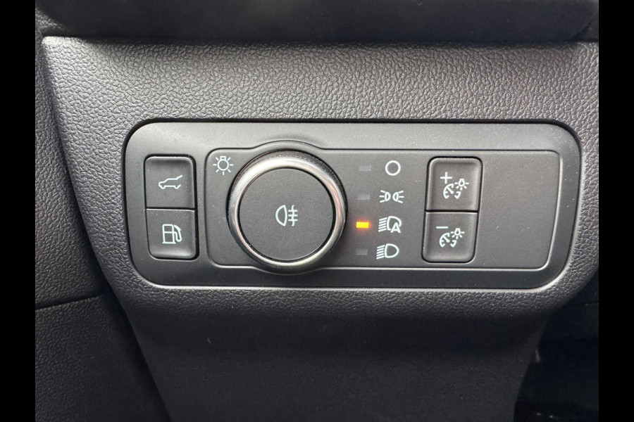Ford Kuga 2.5 PHEV ST-Line X 243pk SCI | Wegklapbare trekhaak | Panoramadak | Winter Pack | Head up Display | All season banden
