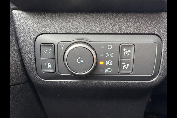 Ford Kuga 2.5 PHEV ST-Line X 243pk SCI | Wegklapbare trekhaak | Panoramadak | Winter Pack | Head up Display | All season banden
