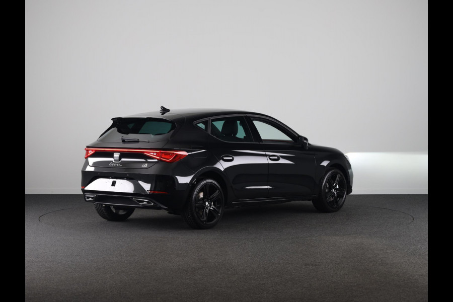 Seat Leon 1.5 TSI 204pk e-Hybrid FR Business | Black Pack | Trekhaak | Led Matrix Seat Leon 1.5 TSI 204pk e-Hybrid FR Business | Black Pack | Trekhaak | Led Matrix