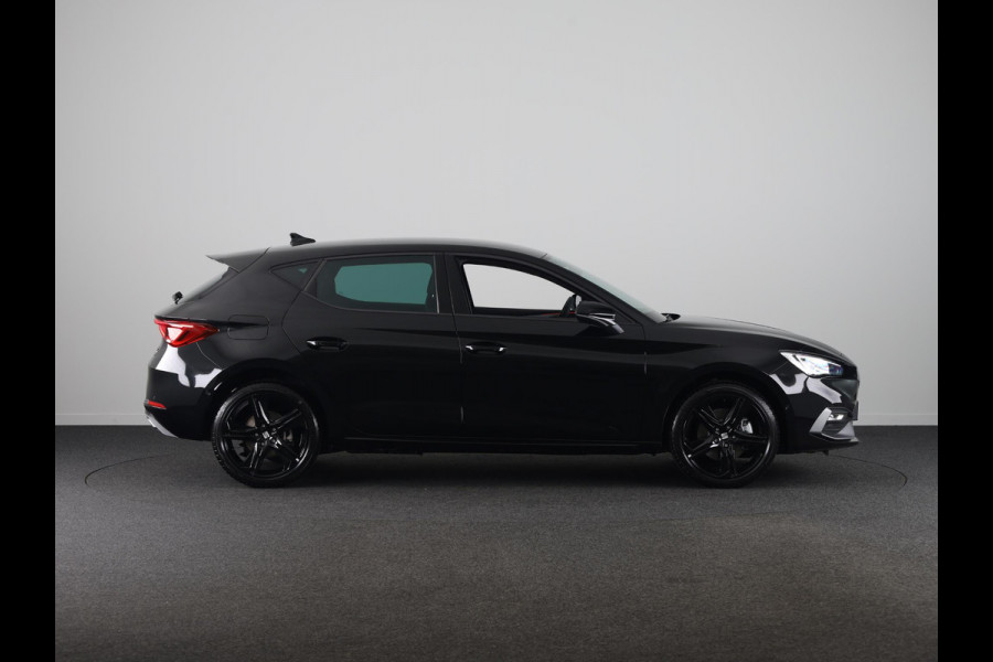 Seat Leon 1.5 TSI 204pk e-Hybrid FR Business | Black Pack | Trekhaak | Led Matrix Seat Leon 1.5 TSI 204pk e-Hybrid FR Business | Black Pack | Trekhaak | Led Matrix