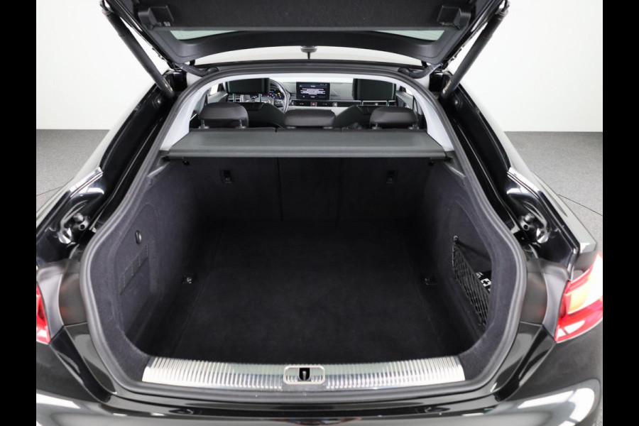 Audi A5 Sportback 40 TFSI Advanced Edition 204pk | Sportstoelen | Matrix LED koplampen | 18 inch lichtmetalen velgen | Voorstoelen met massage functie