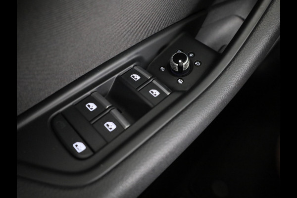 Audi A5 Sportback 40 TFSI Advanced Edition 204pk | Sportstoelen | Matrix LED koplampen | 18 inch lichtmetalen velgen | Voorstoelen met massage functie