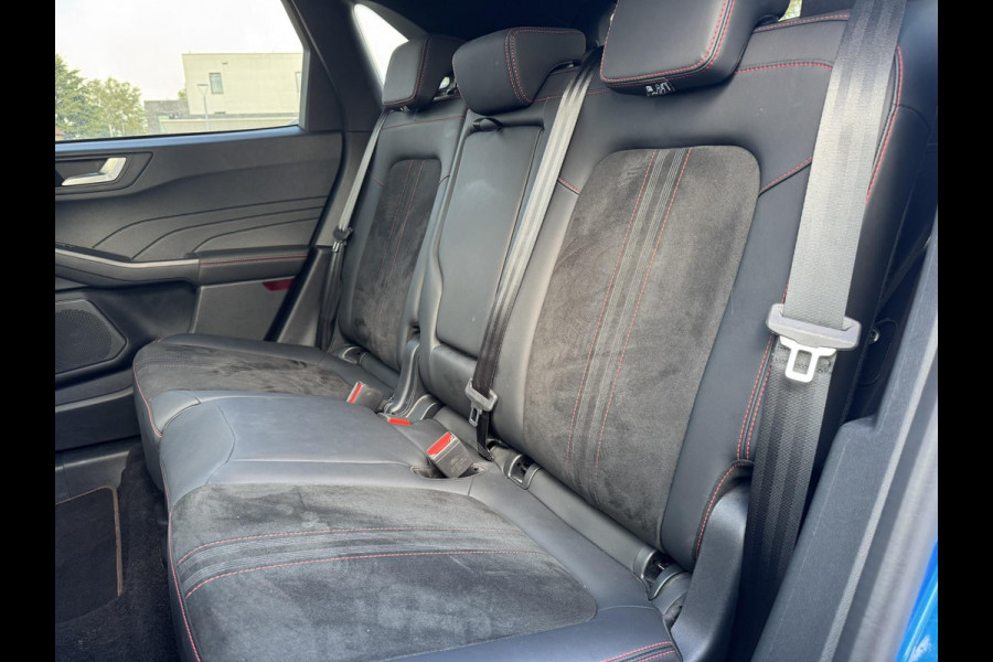 Ford Kuga 2.5 PHEV ST-Line X 243pk |SCI| Wegklapbare trekhaak | Panoramadak | Winter Pack | Head up Display | All season banden