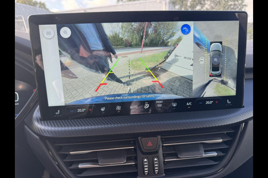 Ford Kuga 2.5 PHEV ST-Line X 243pk |SCI| Wegklapbare trekhaak | Panoramadak | Winter Pack | Head up Display | All season banden