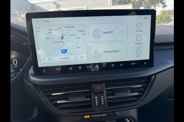 Ford Kuga 2.5 PHEV ST-Line X 243pk |SCI| Wegklapbare trekhaak | Panoramadak | Winter Pack | Head up Display | All season banden