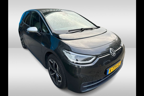 Volkswagen ID.3 First Plus 58 kWh / SOH 92,5% / Camera / Keyless / Matrix LED / Interieurvoorverwarming / 19'' / DAB / 19'' / Navigatie / ACC
