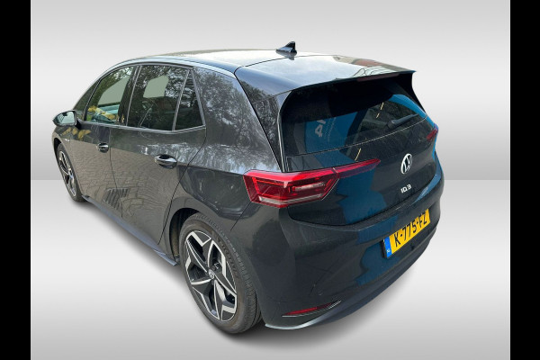 Volkswagen ID.3 First Plus 58 kWh / SOH 92,5% / Camera / Keyless / Matrix LED / Interieurvoorverwarming / 19'' / DAB / 19'' / Navigatie / ACC
