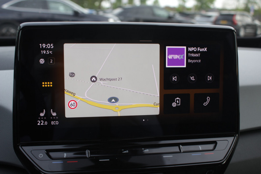 Volkswagen ID.3 First Plus 58 kWh / SOH 92,5% / Camera / Keyless / Matrix LED / Interieurvoorverwarming / 19'' / DAB / 19'' / Navigatie / ACC