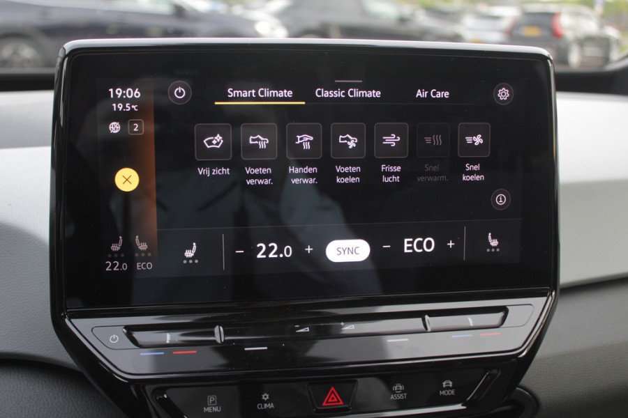 Volkswagen ID.3 First Plus 58 kWh / SOH 92,5% / Camera / Keyless / Matrix LED / Interieurvoorverwarming / 19'' / DAB / 19'' / Navigatie / ACC