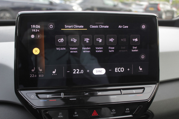 Volkswagen ID.3 First Plus 58 kWh / SOH 92,5% / Camera / Keyless / Matrix LED / Interieurvoorverwarming / 19'' / DAB / 19'' / Navigatie / ACC