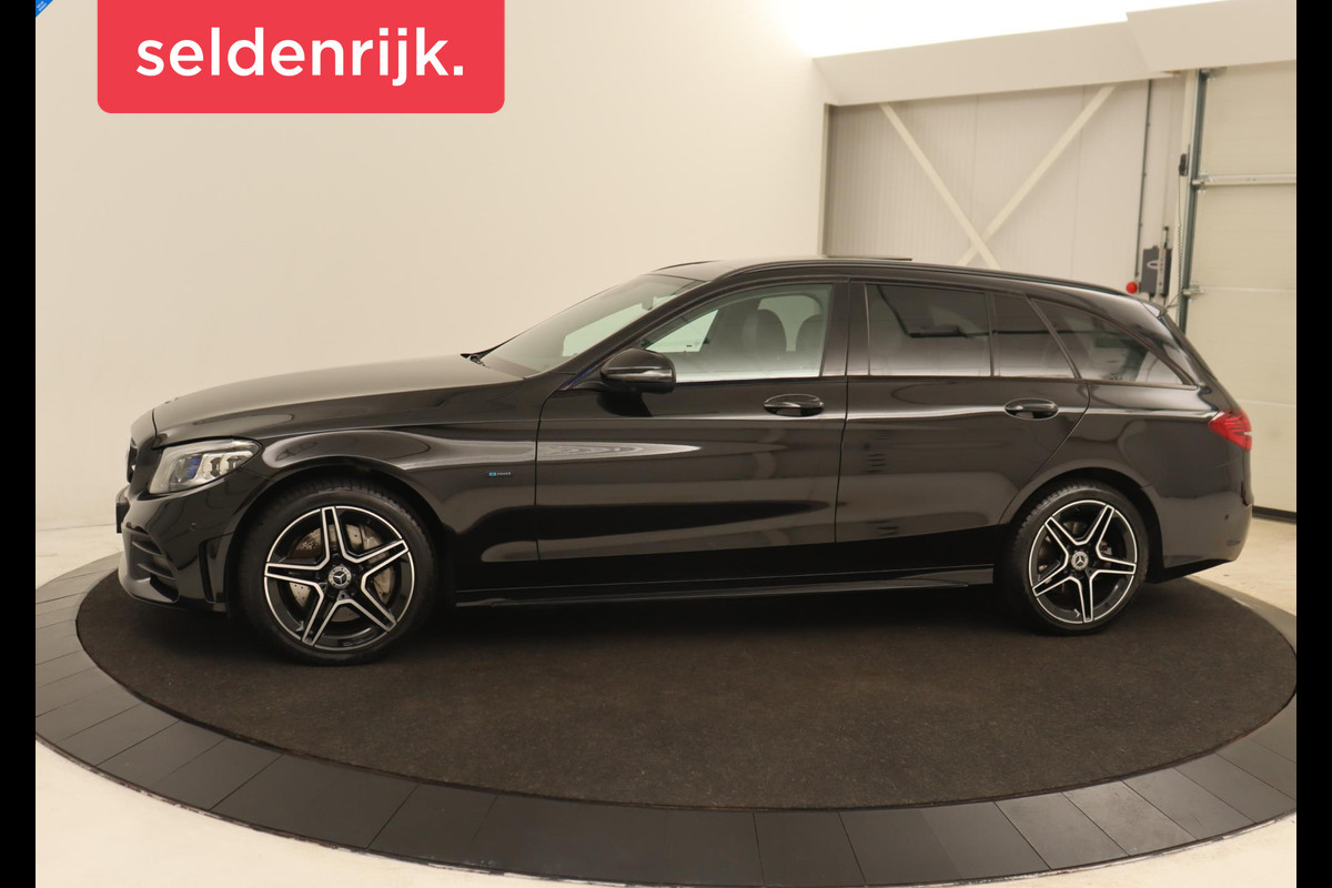Mercedes-Benz C-Klasse 300e AMG Limited | Panoramadak | 360 Camera | Stoelverwarming | Carplay | Matrix LED | Leder/Alcantara | Navigatie | Park Assist | Sfeerverlichting | PHEV | Plug In Mercedes-Benz C-Klasse 300e AMG Limited | Panoramadak | 360 Camera | Stoelverwarming | Carplay | Matrix LED | Leder/Alcantara | Navigatie | Park Assist | Sfeerverlichting | PHEV | Plug In