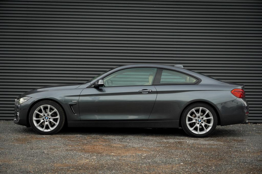 BMW 4 Serie Coupé 430i High Executive / Leder / Navi Prof