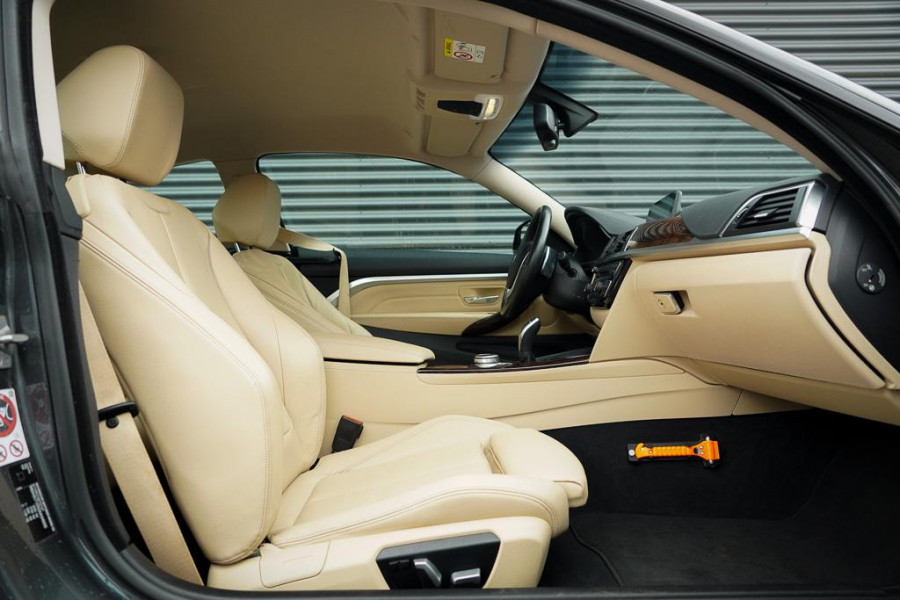 BMW 4 Serie Coupé 430i High Executive / Leder / Navi Prof