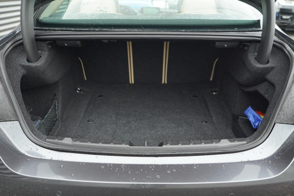 BMW 4 Serie Coupé 430i High Executive / Leder / Navi Prof