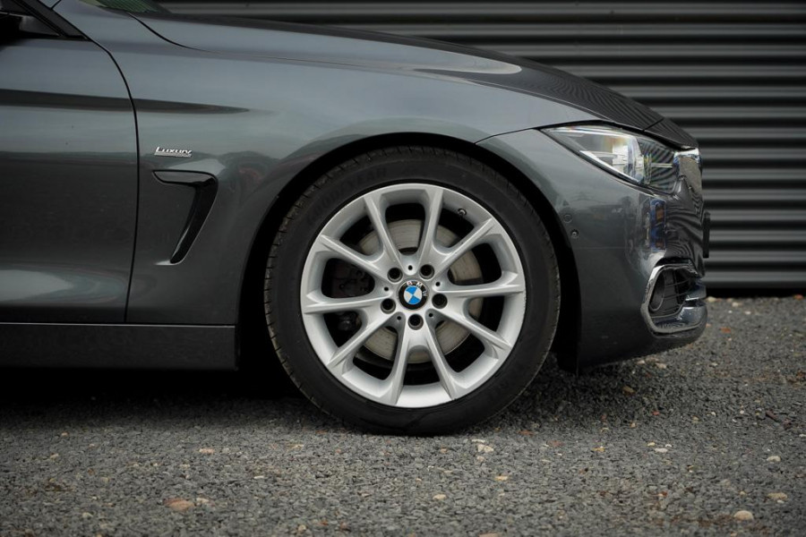 BMW 4 Serie Coupé 430i High Executive / Leder / Navi Prof