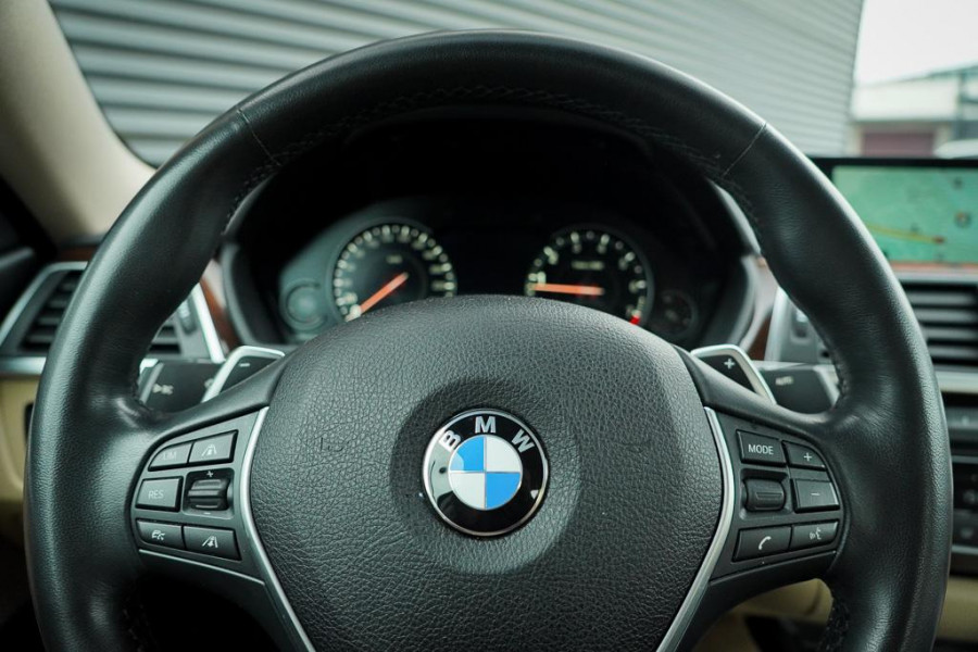 BMW 4 Serie Coupé 430i High Executive / Leder / Navi Prof