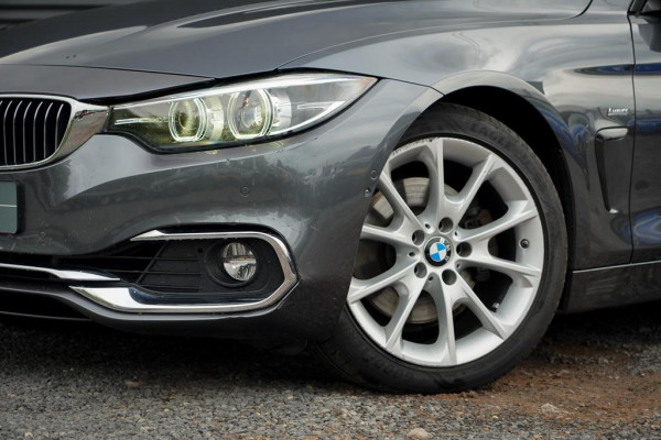 BMW 4 Serie Coupé 430i High Executive / Leder / Navi Prof