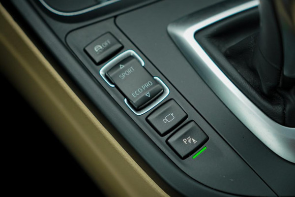BMW 4 Serie Coupé 430i High Executive / Leder / Navi Prof