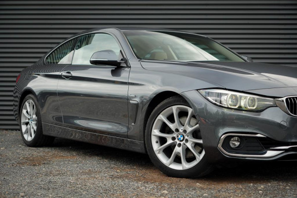 BMW 4 Serie Coupé 430i High Executive / Leder / Navi Prof
