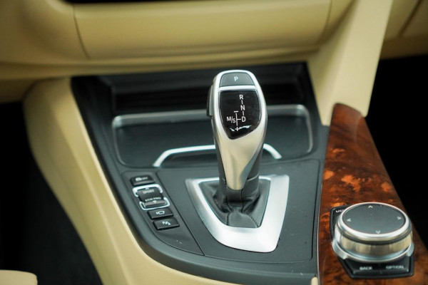 BMW 4 Serie Coupé 430i High Executive / Leder / Navi Prof