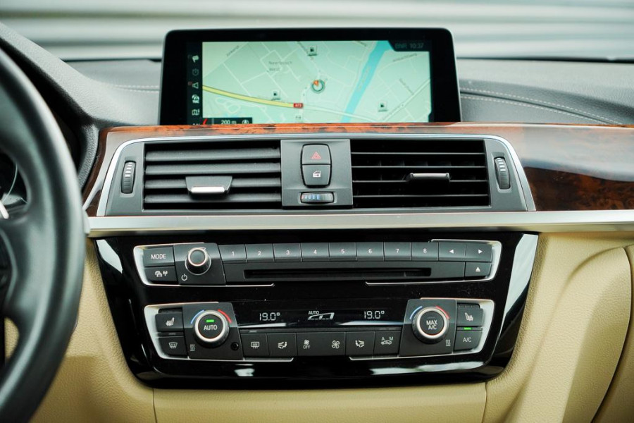 BMW 4 Serie Coupé 430i High Executive / Leder / Navi Prof