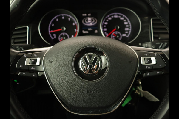 Volkswagen Golf Sportsvan 1.5 TSI Highline Edition | Stoelverwarming | Trekhaak | Massage | Camera | Carplay | Full LED | Adaptive cruise | Navigatie | Climate control