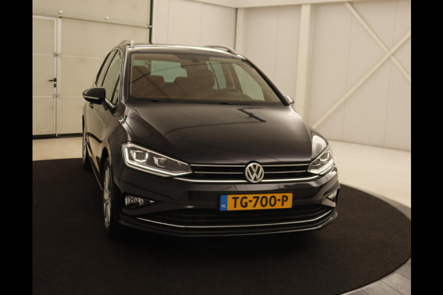Volkswagen Golf Sportsvan 1.5 TSI Highline Edition | Stoelverwarming | Trekhaak | Massage | Camera | Carplay | Full LED | Adaptive cruise | Navigatie | Climate control