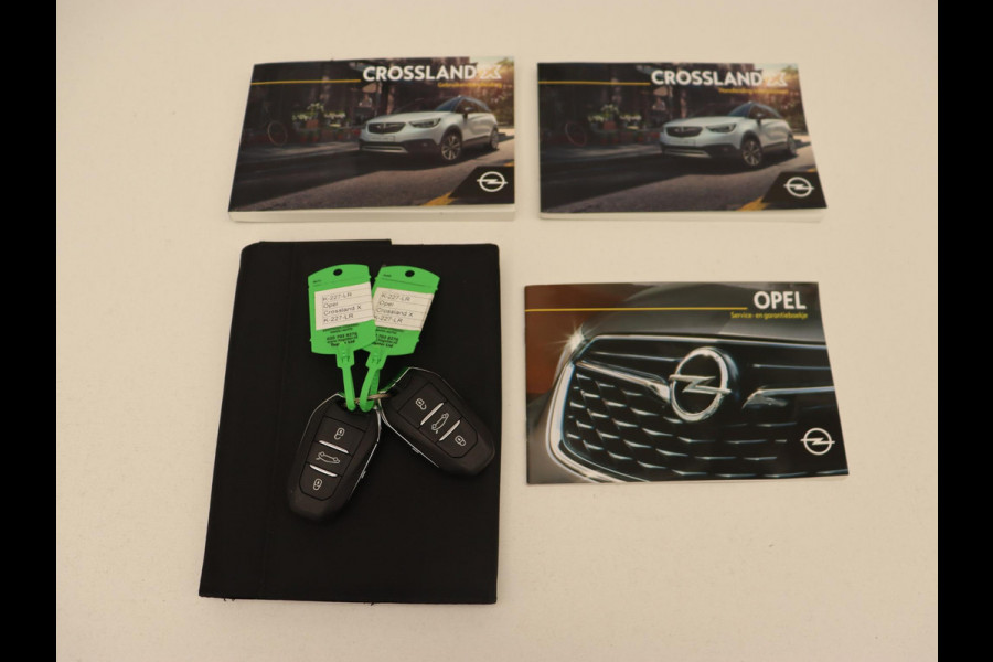 Opel Crossland X 1.2 Turbo Innovation | 44.100km NAP | Stoelverwarming | Camera | Trekhaak | Carplay | Dodehoek detectie | Navigatie | Keyless | Climate control | Cruise control | Park Assist | Full LED