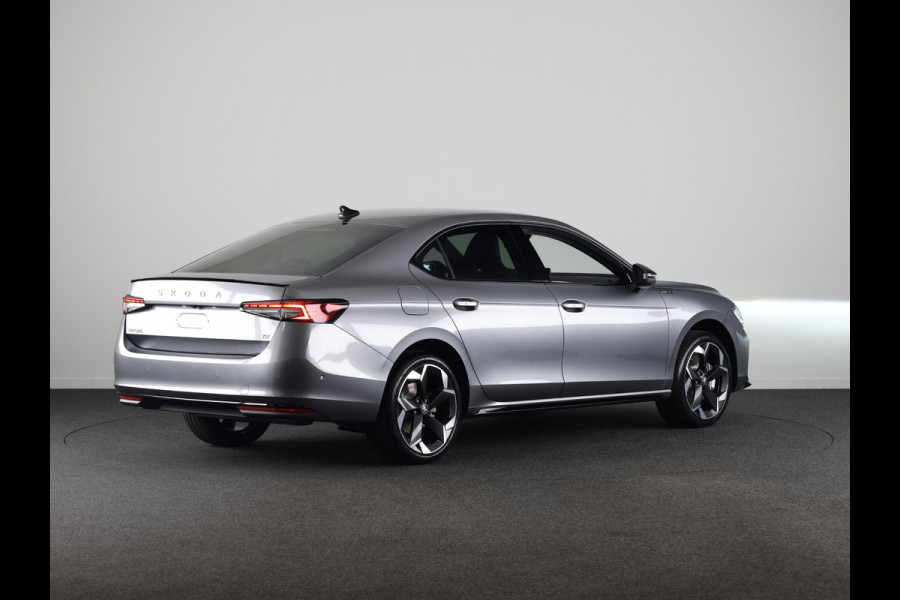 Škoda Superb Sportline Business PHEV 1.5 TSI 204 pk 6 vers. DSG | Canton | 19 inch lichtmetalen velgen | Travel assist plus | Winterpakket