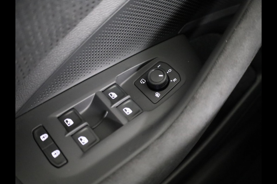 Škoda Superb Sportline Business PHEV 1.5 TSI 204 pk 6 vers. DSG | Canton | 19 inch lichtmetalen velgen | Travel assist plus | Winterpakket