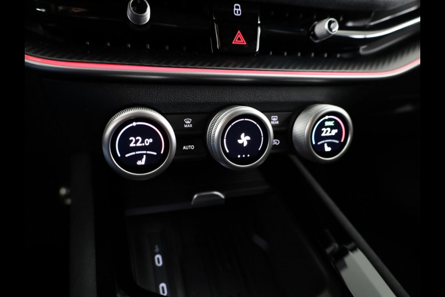 Škoda Superb Sportline Business PHEV 1.5 TSI 204 pk 6 vers. DSG | Canton | 19 inch lichtmetalen velgen | Travel assist plus | Winterpakket