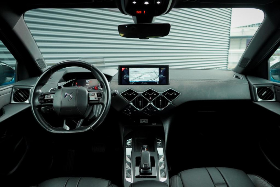 DS DS 3 Crossback 1.2 PureTech Grand Chic / Opera / Aut / Adaptive Cruise / Carplay / Leder DS DS 3 Crossback 1.2 PureTech Grand Chic / Opera / Aut / Adaptive Cruise / Carplay / Leder